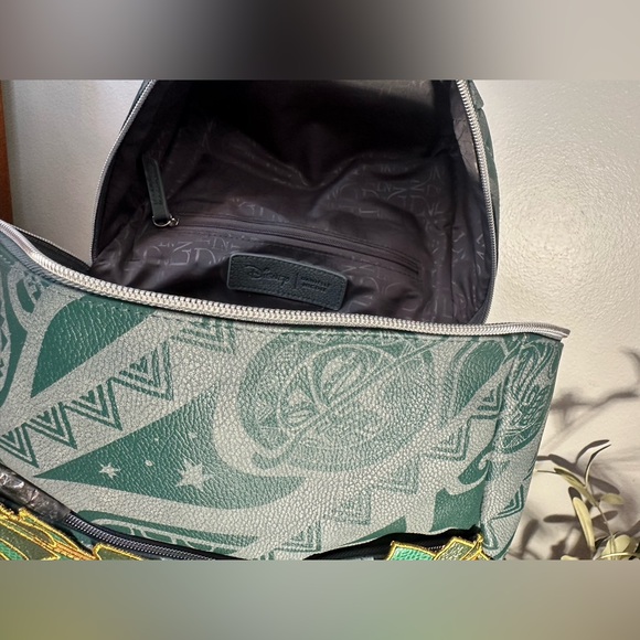 Danielle Nichole Disney Maui Gray and Green Patterned Backpack NWT - Picture 9 of 10